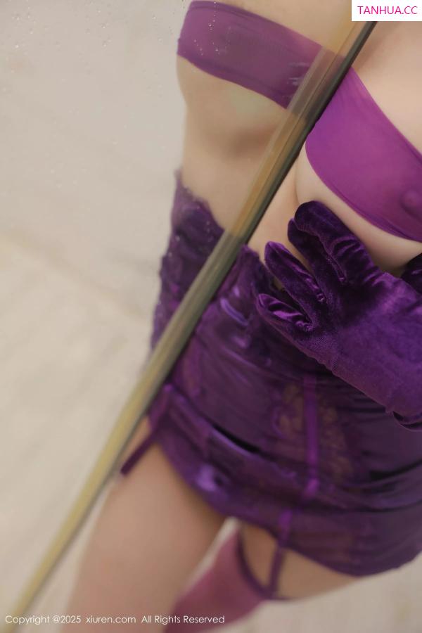   [XiuRen]高清写真图 2025.03.11 No.9998 白浅浅 丝袜美腿第4张图片